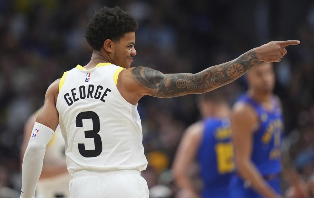 更是在向世 更是在向世