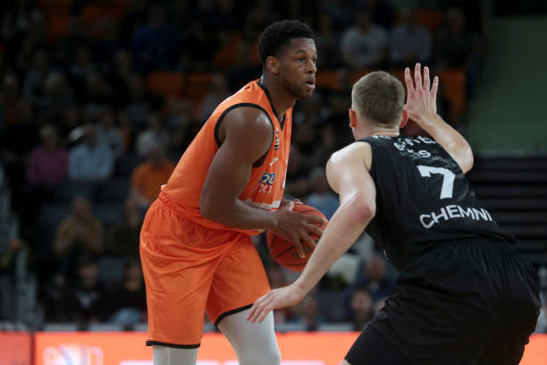 本次阿联酋 本次阿联酋